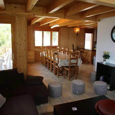 Chalet In With Mountain View