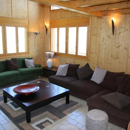 Chalet In With Mountain View *