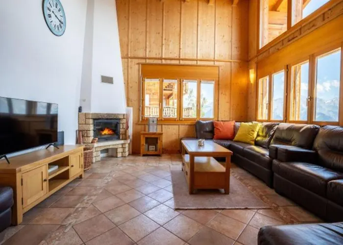 Chalet In With Mountain View *